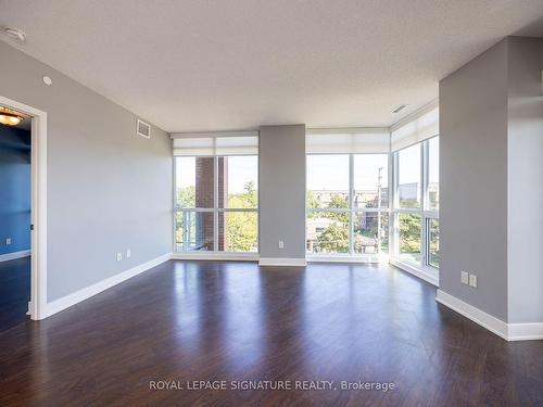 #531-7608 Yonge St, Vaughan, ON - Indoor