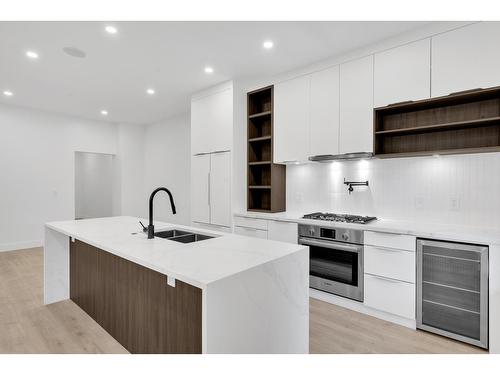 12 35706 Marshall Road, Abbotsford, BC - Indoor Photo Showing Kitchen With Double Sink With Upgraded Kitchen