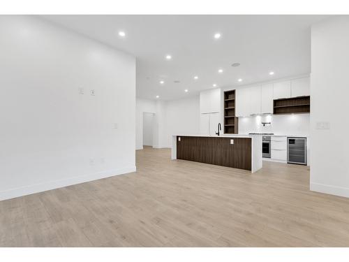 12 35706 Marshall Road, Abbotsford, BC - Indoor Photo Showing Kitchen