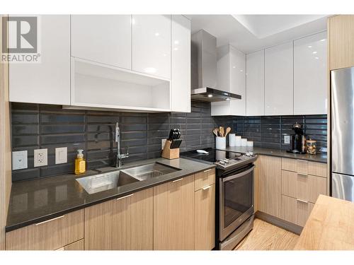 1770 Richter Street Unit# 208, Kelowna, BC - Indoor Photo Showing Kitchen With Stainless Steel Kitchen With Double Sink With Upgraded Kitchen