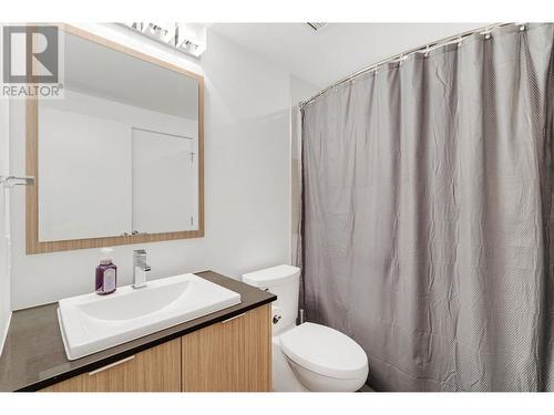 1770 Richter Street Unit# 208, Kelowna, BC - Indoor Photo Showing Bathroom