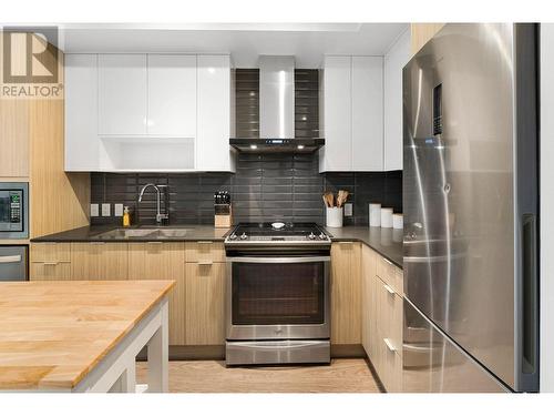 1770 Richter Street Unit# 208, Kelowna, BC - Indoor Photo Showing Kitchen With Stainless Steel Kitchen With Upgraded Kitchen