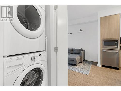 1770 Richter Street Unit# 208, Kelowna, BC - Indoor Photo Showing Laundry Room