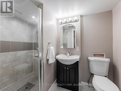 89 Alhart Drive, Toronto (Thistletown-Beaumonde Heights), ON - Indoor Photo Showing Bathroom