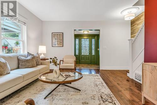 106 Eileen Avenue, Toronto (Rockcliffe-Smythe), ON - Indoor Photo Showing Living Room