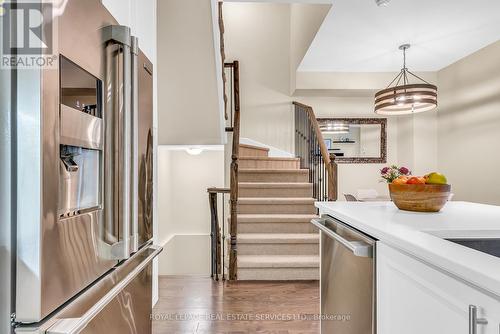 34 - 22 Applewood Lane, Toronto, ON - Indoor Photo Showing Kitchen With Stainless Steel Kitchen