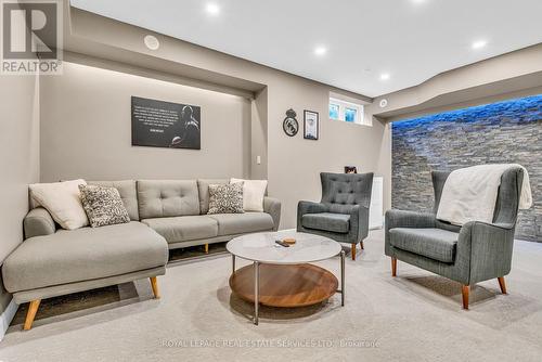 34 - 22 Applewood Lane, Toronto, ON - Indoor Photo Showing Living Room