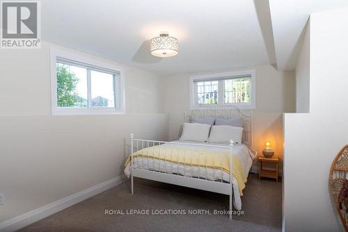 266 Spruce Street, Clearview (Stayner), ON - Indoor Photo Showing Bedroom