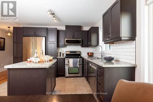 266 Spruce Street, Clearview (Stayner), ON - Indoor Photo Showing Kitchen With Stainless Steel Kitchen With Upgraded Kitchen