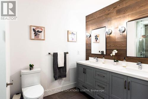 266 Spruce Street, Clearview (Stayner), ON - Indoor Photo Showing Bathroom