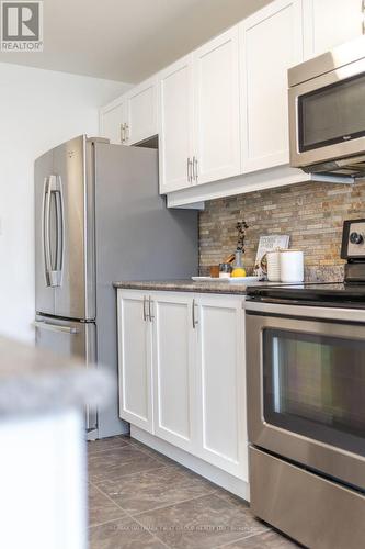 71 Westover Drive, Clarington (Bowmanville), ON - Indoor Photo Showing Kitchen