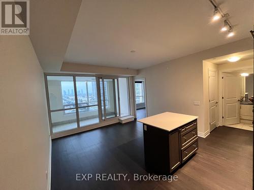 1606 - 9075 Jane Street, Vaughan, ON - Indoor Photo Showing Other Room