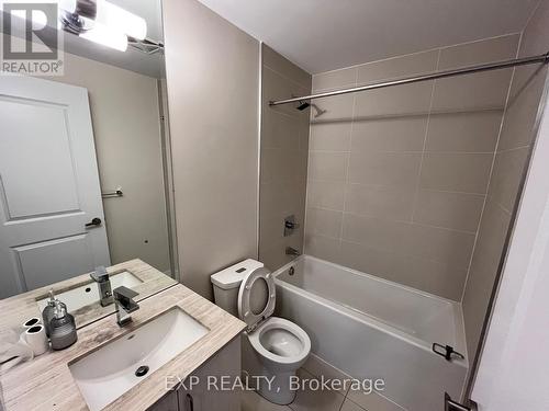 1606 - 9075 Jane Street, Vaughan, ON - Indoor Photo Showing Bathroom