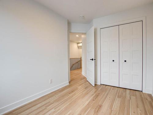 Bedroom - 104-10 Rue Marie-Rose, Salaberry-De-Valleyfield, QC - Indoor Photo Showing Other Room