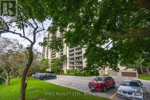 1203 - 260 Seneca Hill Drive, Toronto (Don Valley Village), ON - Outdoor