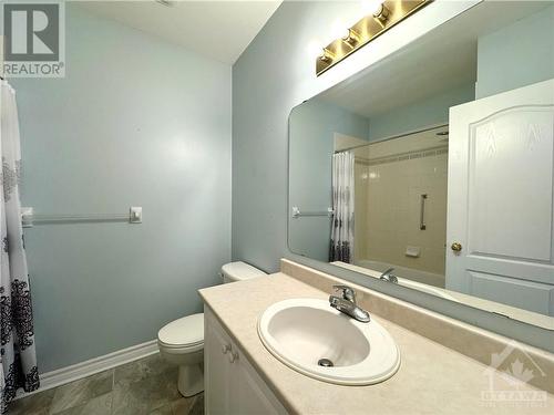 804 Hot Springs Way, Ottawa, ON - Indoor Photo Showing Bathroom