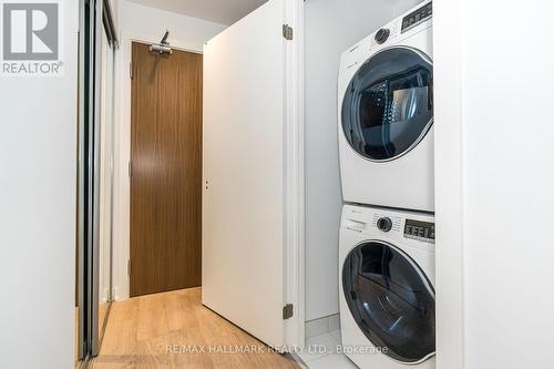 1806 - 1928 Lake Shore Boulevard W, Toronto (South Parkdale), ON - Indoor Photo Showing Laundry Room