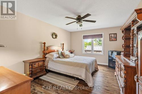 Nice sized primary bedroom - 295 Station Street, North Middlesex (Parkhill), ON - Indoor Photo Showing Bedroom