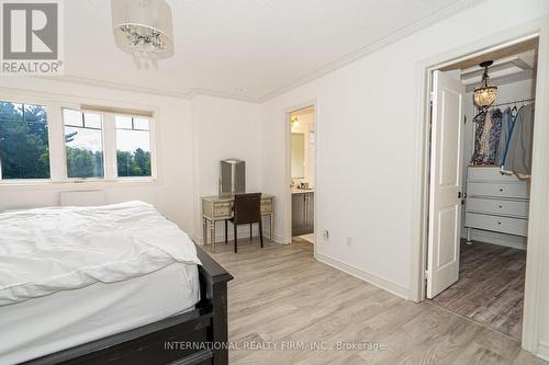 20 Fallis Crescent, Caledon, ON - Indoor Photo Showing Bedroom