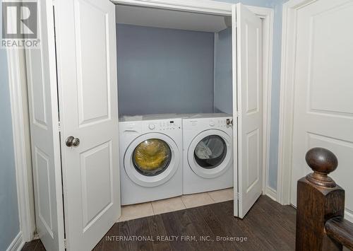 20 Fallis Crescent, Caledon, ON - Indoor Photo Showing Laundry Room