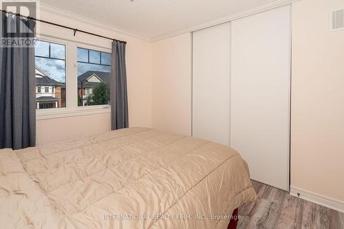 20 Fallis Crescent, Caledon, ON - Indoor Photo Showing Bedroom