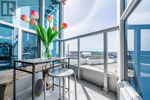 511 - 208 Queens Quay W, Toronto (Waterfront Communities), ON -  Photo Showing Other Room