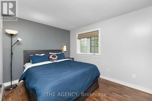 1004 Elizabeth Place, Oakville (Iroquois Ridge South), ON - Indoor Photo Showing Bedroom