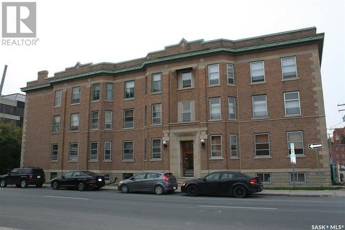 20 2201 14Th Avenue, Regina, SK - Outdoor With Facade