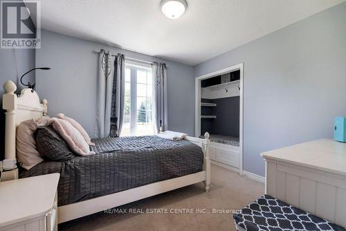 10 Simpson Street W, Mapleton (Alma), ON - Indoor Photo Showing Bedroom