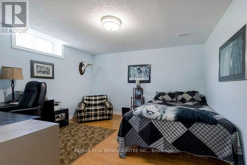 10 Simpson Street W, Mapleton (Alma), ON - Indoor Photo Showing Bedroom