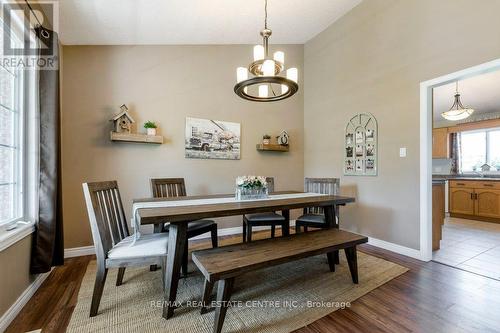 10 Simpson Street W, Mapleton (Alma), ON - Indoor Photo Showing Dining Room