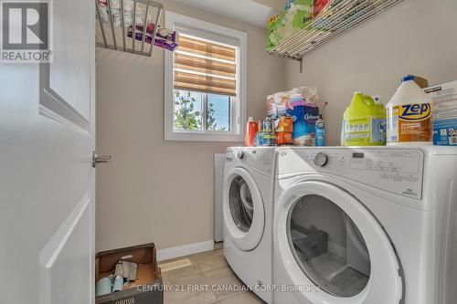 1424 Blackwell Boulevard, London, ON - Indoor Photo Showing Laundry Room