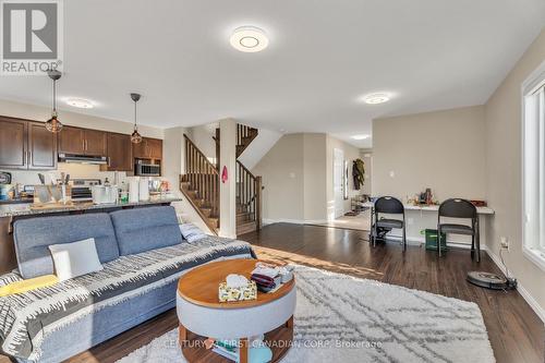 1424 Blackwell Boulevard, London, ON - Indoor Photo Showing Living Room