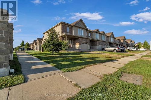 1424 Blackwell Boulevard, London, ON - Outdoor With Facade