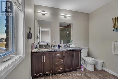 1424 Blackwell Boulevard, London, ON - Indoor Photo Showing Bathroom