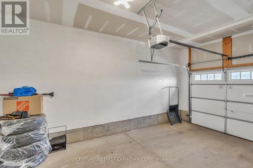 1424 Blackwell Boulevard, London, ON - Indoor Photo Showing Garage