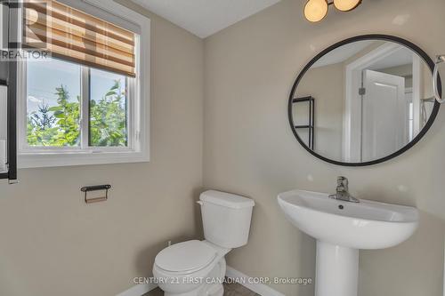 1424 Blackwell Boulevard, London, ON - Indoor Photo Showing Bathroom