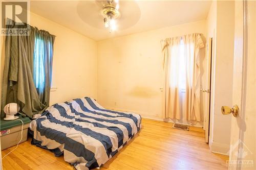 830 St Laurent Boulevard, Ottawa, ON - Indoor Photo Showing Bedroom