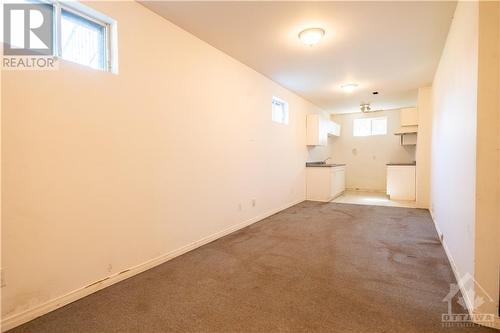 830 St Laurent Boulevard, Ottawa, ON - Indoor Photo Showing Other Room