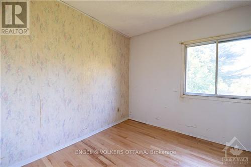 830 St Laurent Boulevard, Ottawa, ON - Indoor Photo Showing Other Room