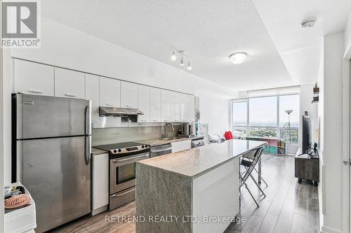 3010 - 33 Singer Court, Toronto (Bayview Village), ON - Indoor Photo Showing Kitchen With Stainless Steel Kitchen