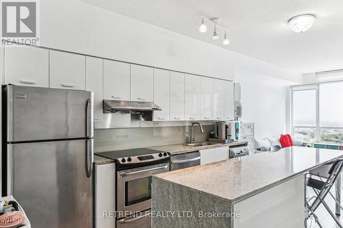 3010 - 33 Singer Court, Toronto (Bayview Village), ON - Indoor Photo Showing Kitchen With Stainless Steel Kitchen