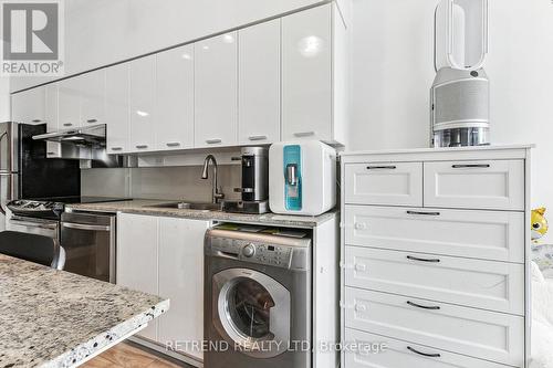 3010 - 33 Singer Court, Toronto (Bayview Village), ON - Indoor Photo Showing Laundry Room