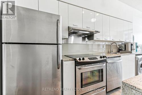 3010 - 33 Singer Court, Toronto (Bayview Village), ON - Indoor Photo Showing Kitchen With Stainless Steel Kitchen