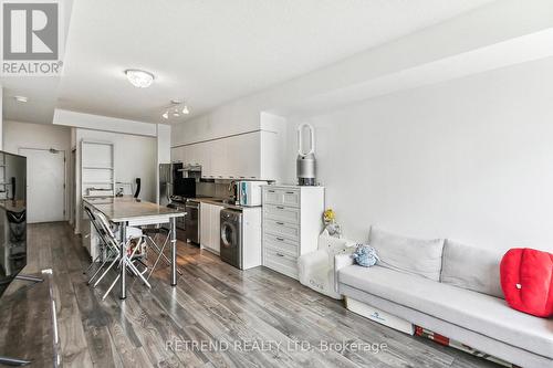 3010 - 33 Singer Court, Toronto (Bayview Village), ON - Indoor Photo Showing Kitchen With Stainless Steel Kitchen