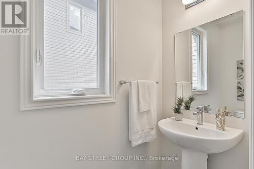 91 Bayardo Drive, Oshawa (Windfields), ON - Indoor Photo Showing Bathroom