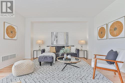 91 Bayardo Drive, Oshawa, ON - Indoor Photo Showing Living Room