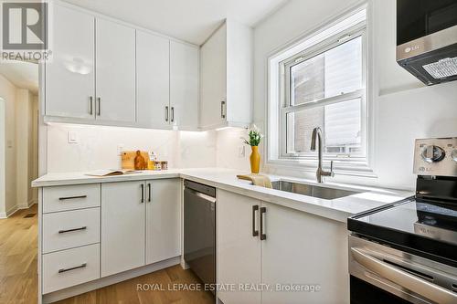 156 Woodfern Drive, Toronto (Ionview), ON - Indoor Photo Showing Kitchen With Upgraded Kitchen