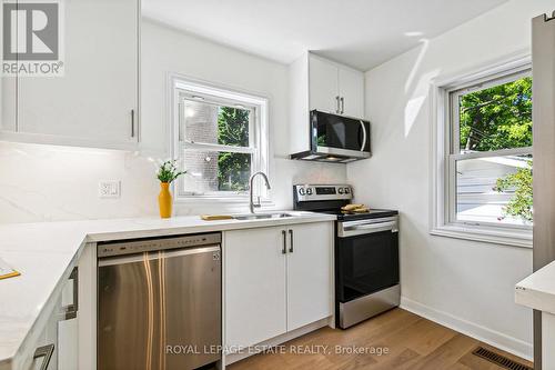 156 Woodfern Drive, Toronto (Ionview), ON - Indoor Photo Showing Kitchen With Upgraded Kitchen