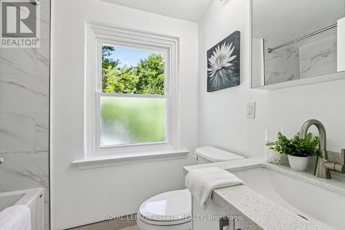 156 Woodfern Drive, Toronto (Ionview), ON - Indoor Photo Showing Bathroom